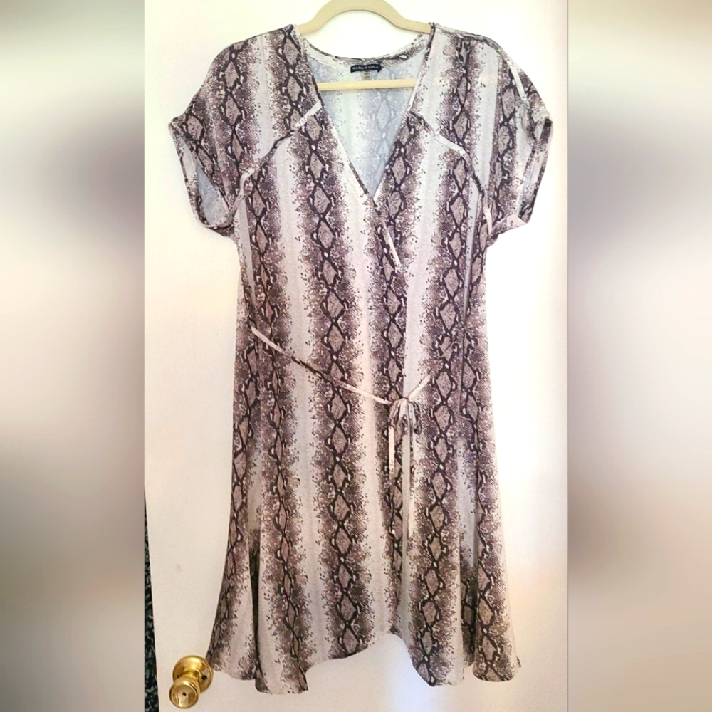 Grey and white snake print wrap dress size M